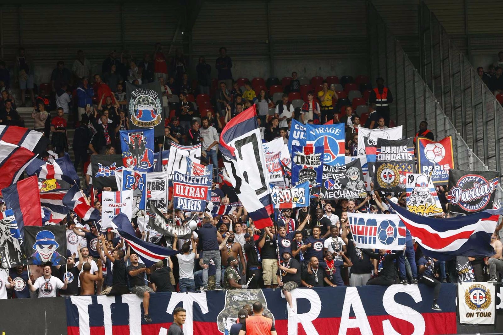 消防送风口施工